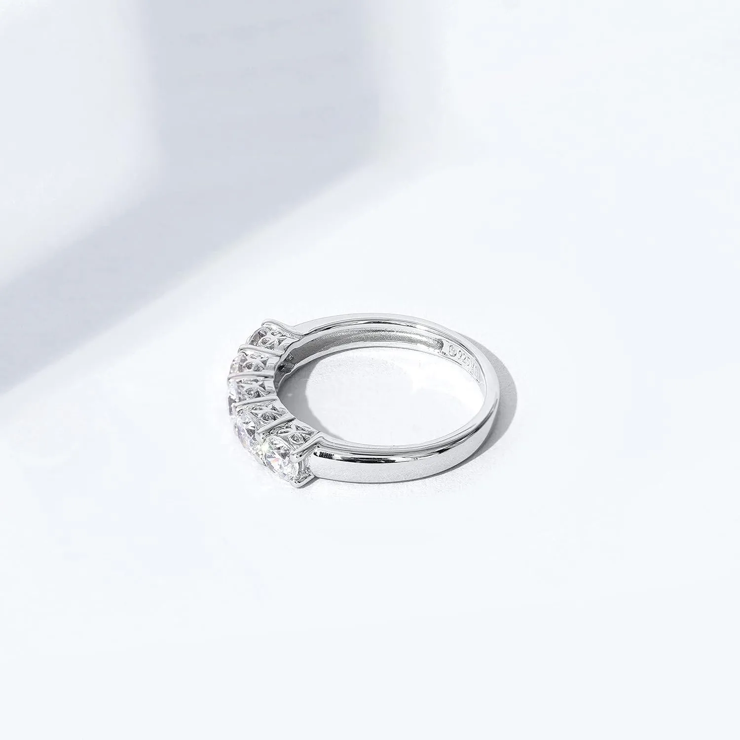 Amazon Essentials Sterling Silver Five-Stone Ring set with Round Cut Infinite Elements Cubic Zirconia (previously Amazon Collection)