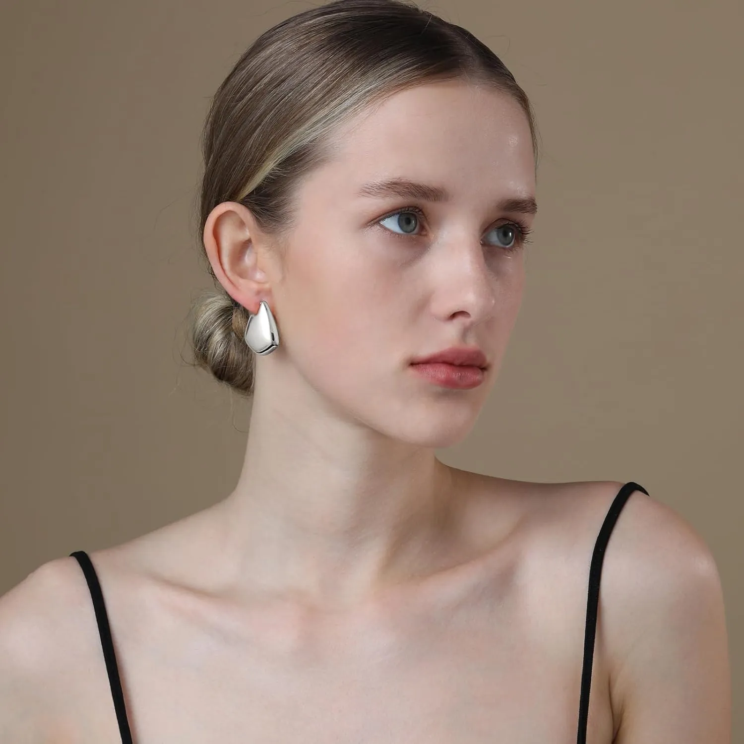 Apsvo 25/35mm Earrings Dupes for Women, Chunky Gold Hoop Earrings, Hypoallergenic Lightweight Hollow Open Teardrop Earring Trendy Jewelry