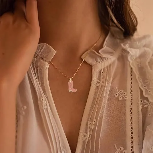 Cowboy Hat Boot Pendant Necklace for Women Layer Dainty Western Cowgirl Hat Boots Chain Gold Charm Necklace Shell Necklaces Summer Seashell Beach Surfer Jewelry Gift