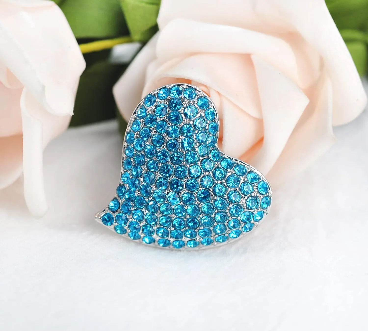 Gyn&Joy Silvery Tone Austrian Crystal Love Heart Brooch Pin BZ264