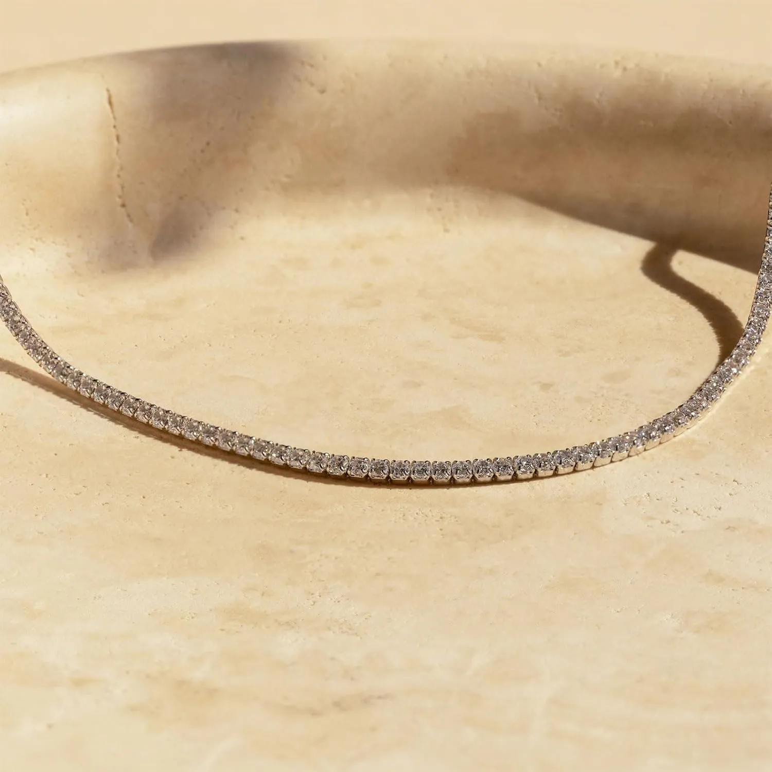 HANLI Tennis Choker Necklace 14K Gold/Silver Plated 2.5mm 3mm 4mm Classic Diamond Tennis Choker Necklace Dainty Sparking Cubic Zirconia Necklace Bridal Wedding Jewelry for Women