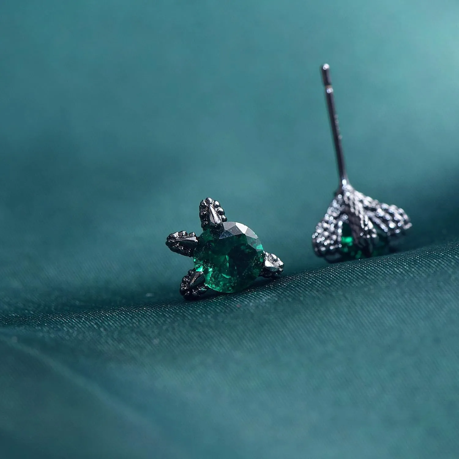 Hopply S925 Sterlings Silver Dragon Claw Stud Earrings,Hypoallergenic Cubic Zirconia Screw Back Mens Earrings Jewelry for Women