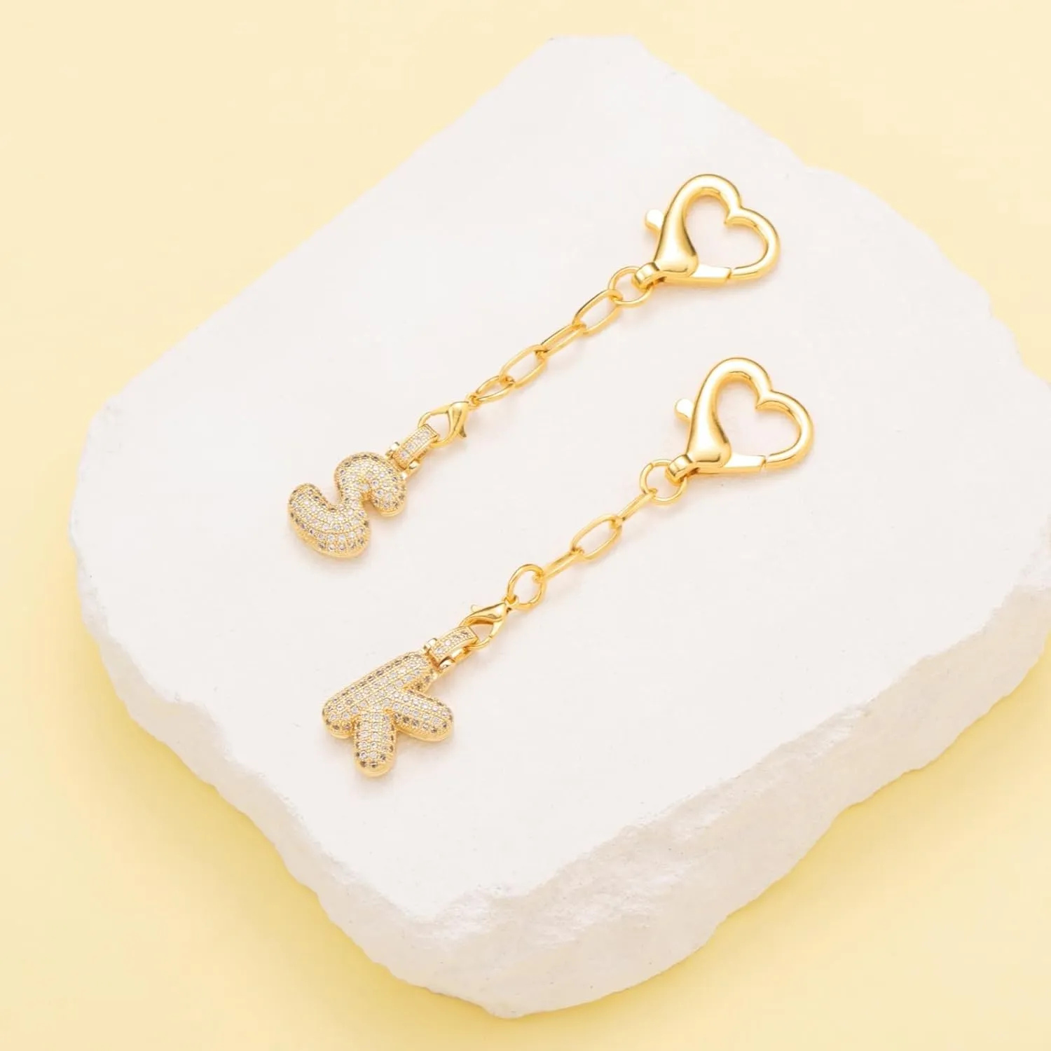 Initial Letter Keychain for Women Gold Cute Heart Keyrings for Wallet Backpack Bag Charm Car Key Chain Accessories
