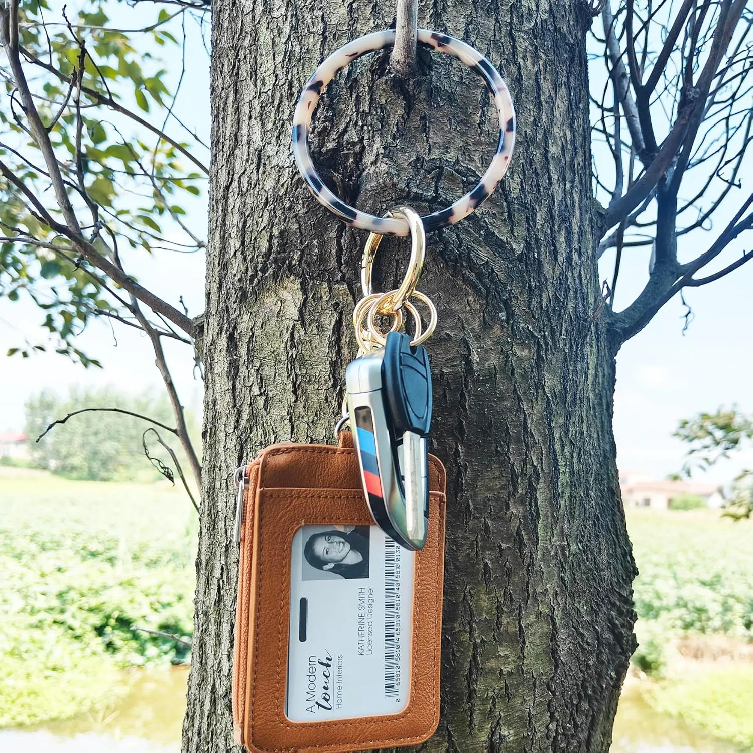 Junyuerly Wristlet Keychain Bracelet for Women Bangle Key Rings Acetate Round Key Chain with Clip