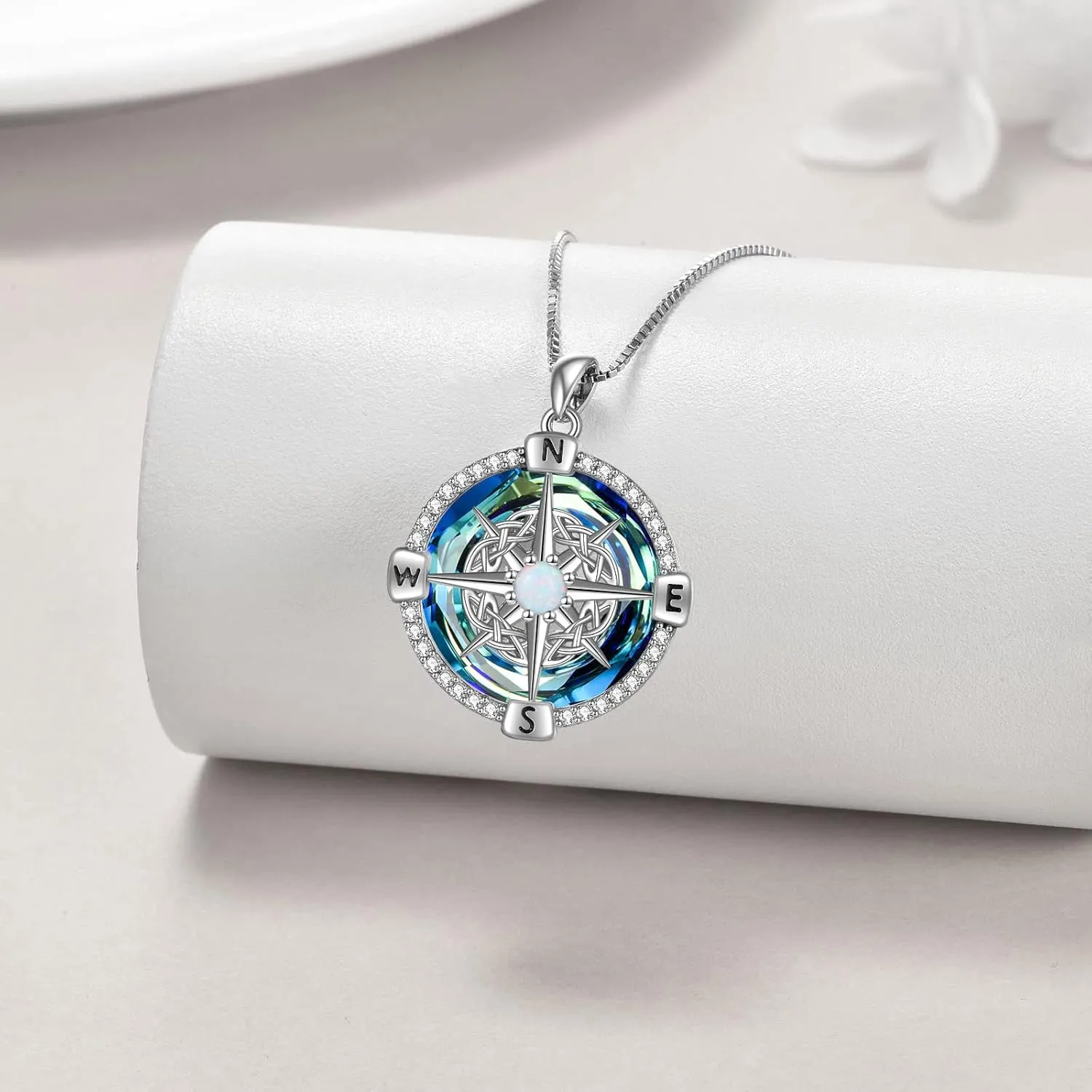 WINNICACA Compass Necklace for Women Sterling Silver Compass Pendant Jewelry with Crystal Graduation Gift for Women Compass Gifts for Teen Girls