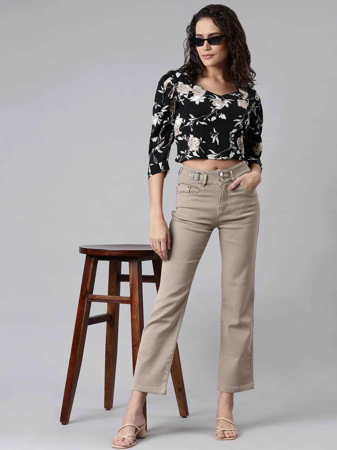 Women Black Floral Print Sweetheart Neck Puff Sleeve Blouson Crop Top