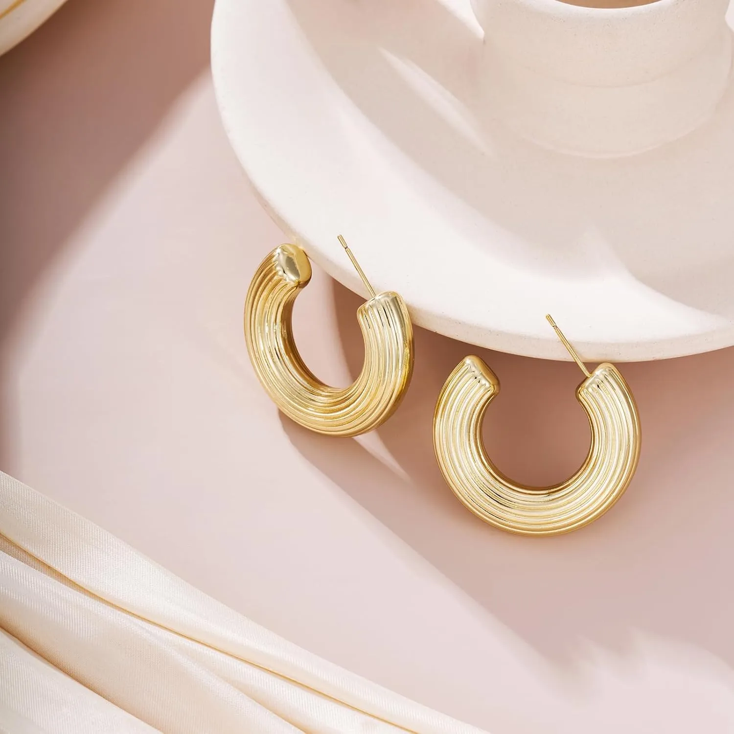 XUPING Chunky Open Hoop Earrings Stud 14K Gold Plated Hypoallergenic Lightweight Jewelry for Women