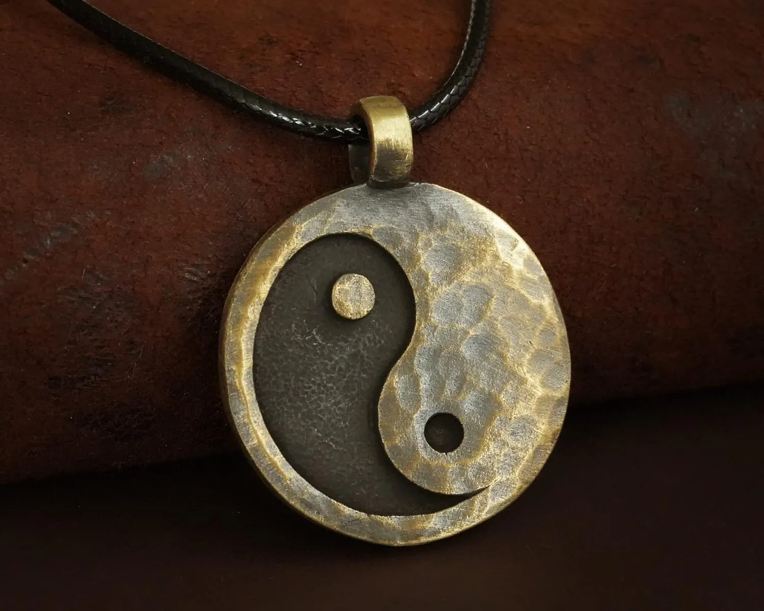 Yin Yang Necklace Ancient Pendant Jewelry - Yin and Yang Necklaces - Ying Yang Symbol - Yin Yang Necklace for Men Women - Yin Yang Gifts - Ying Yang Jewelry - Brass Necklace